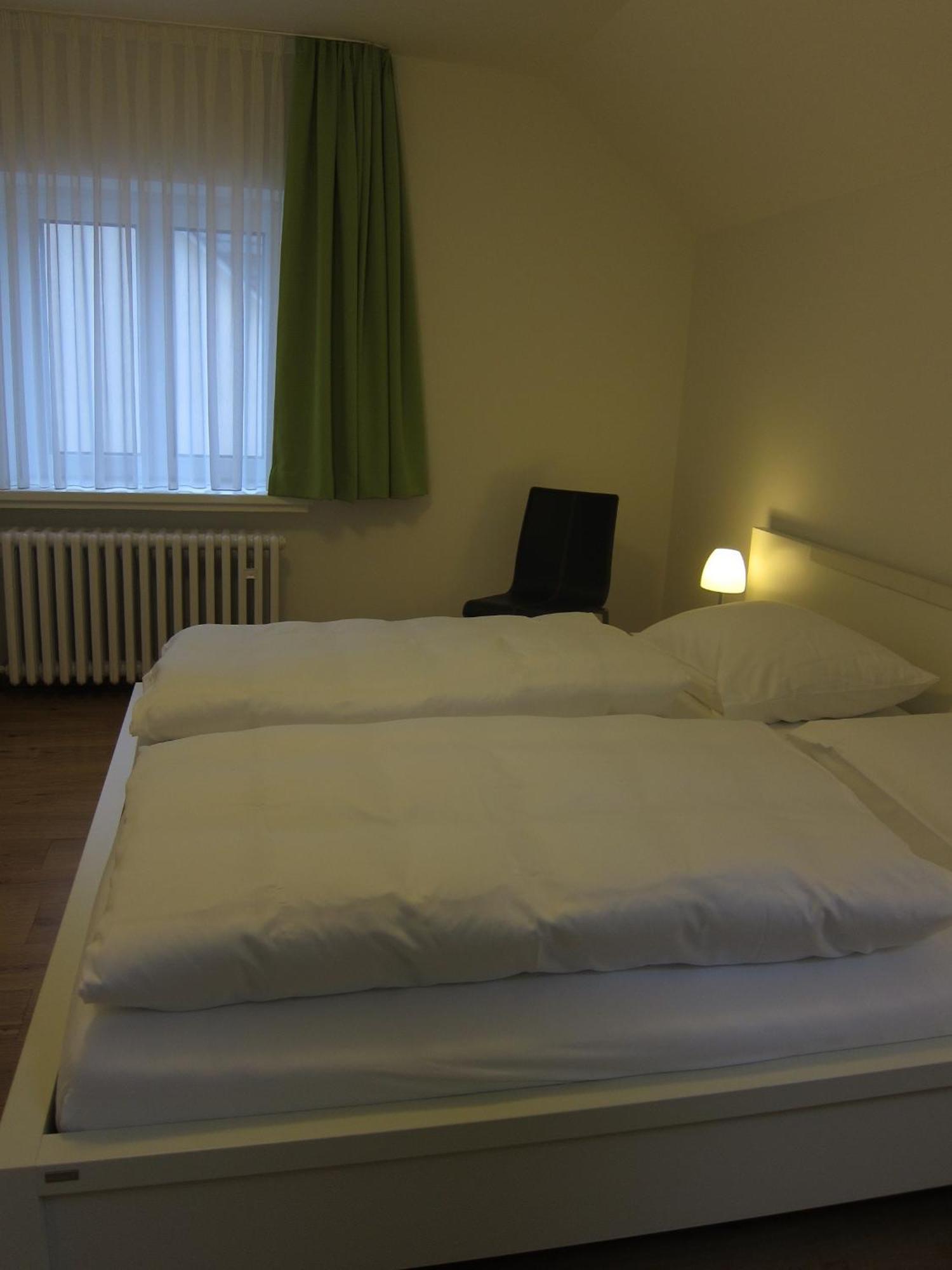 Ernst Cluesserath Weingut & Weinhotelchen Trittenheim Esterno foto