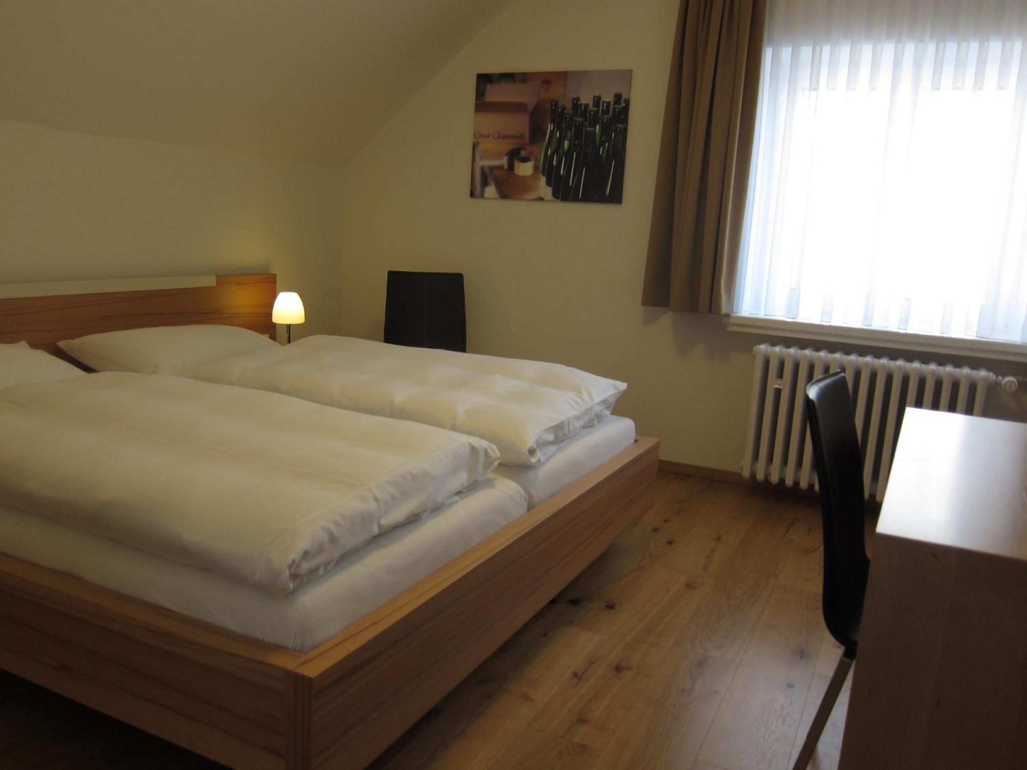 Ernst Cluesserath Weingut & Weinhotelchen Trittenheim Esterno foto