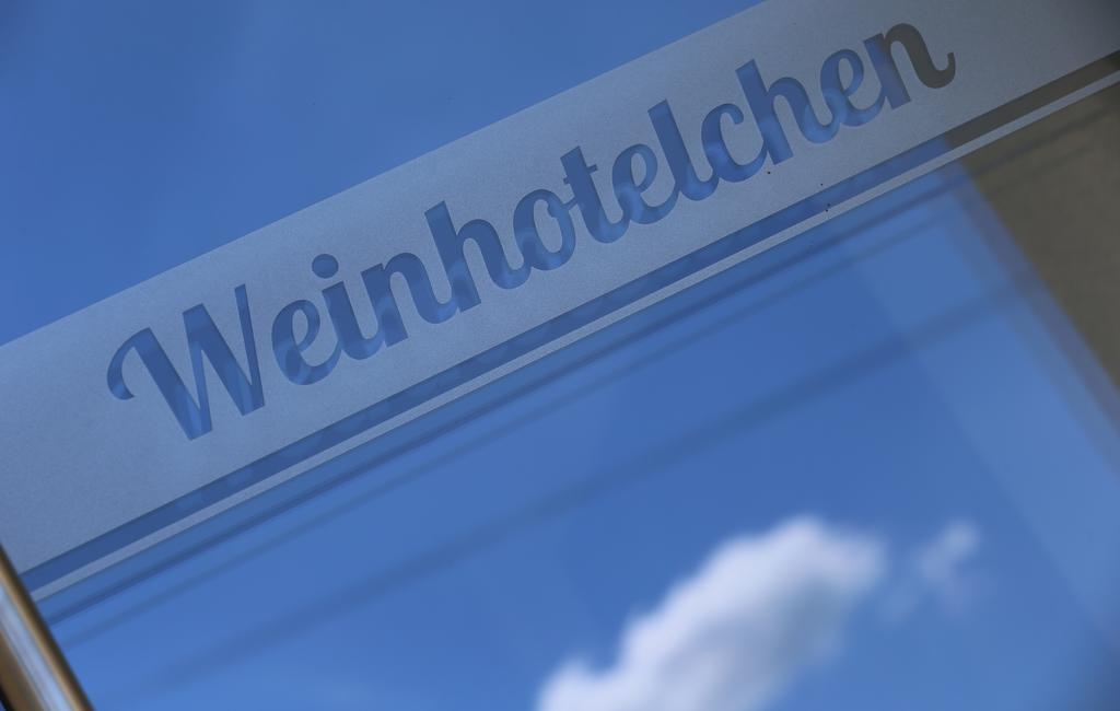 Ernst Cluesserath Weingut & Weinhotelchen Trittenheim Esterno foto